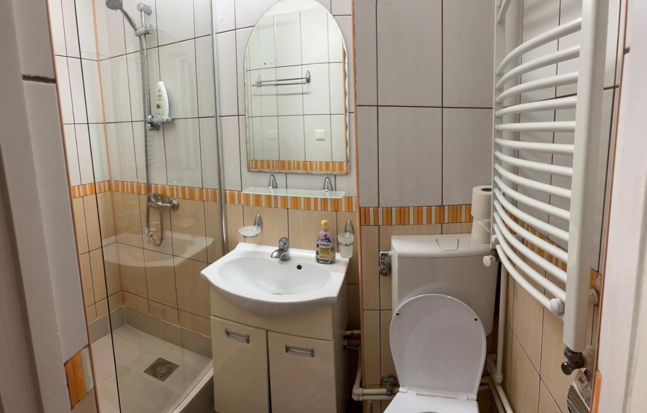 Linna Apartament Galaţi Exterior foto